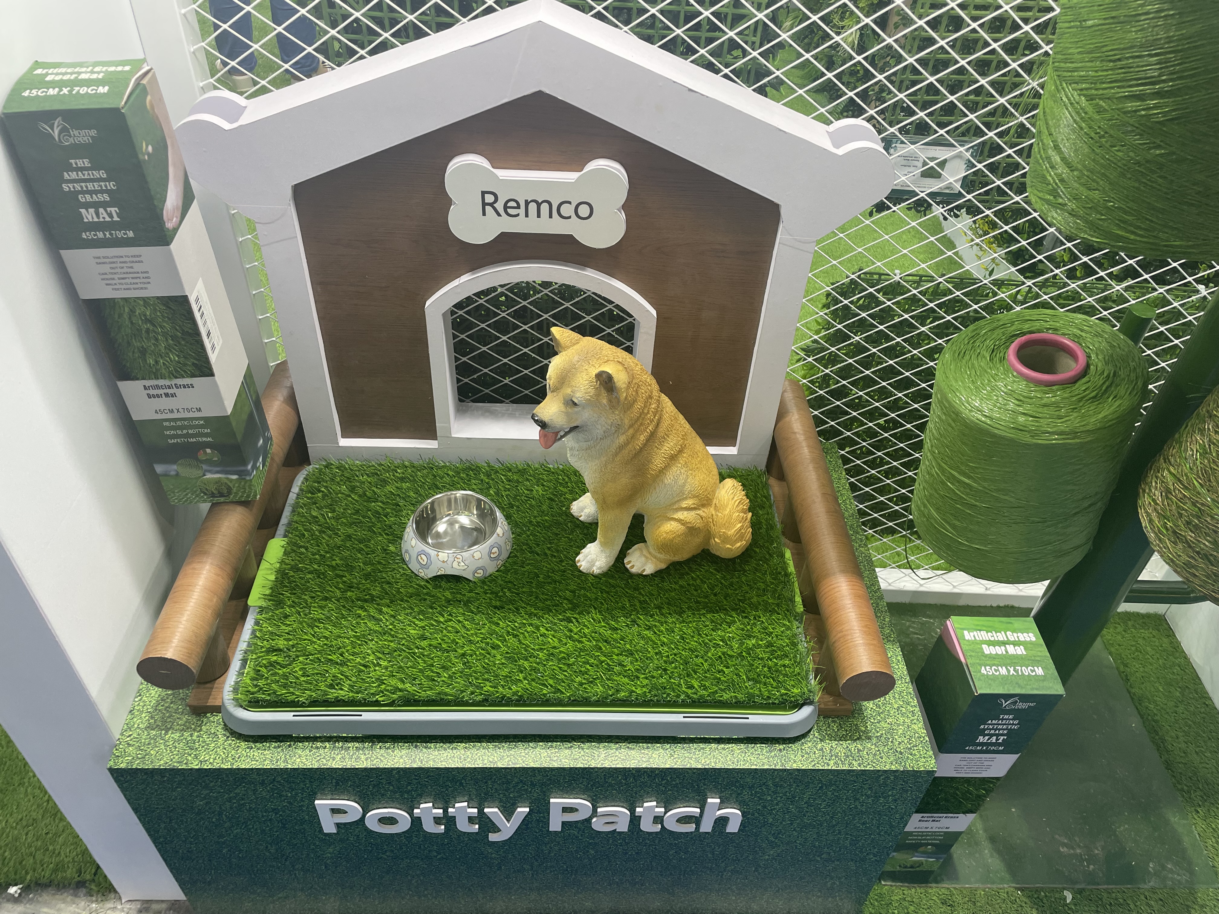 Victurf lance un nouveau tapis pour animaux : aspect réaliste,
baseantidérapante et matériaux adaptés aux animaux